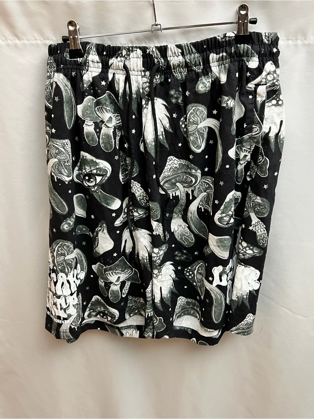 ALF A**holes Live Forever Mushroom Graphic Shorts XXXL Black Cotton Drawstring